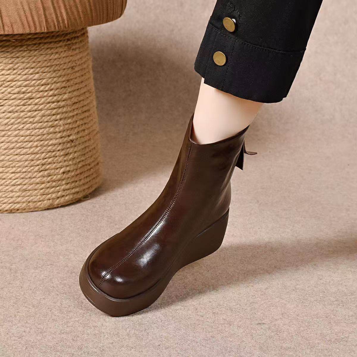 Solange | Botines de cuero con cuña y forro de piel