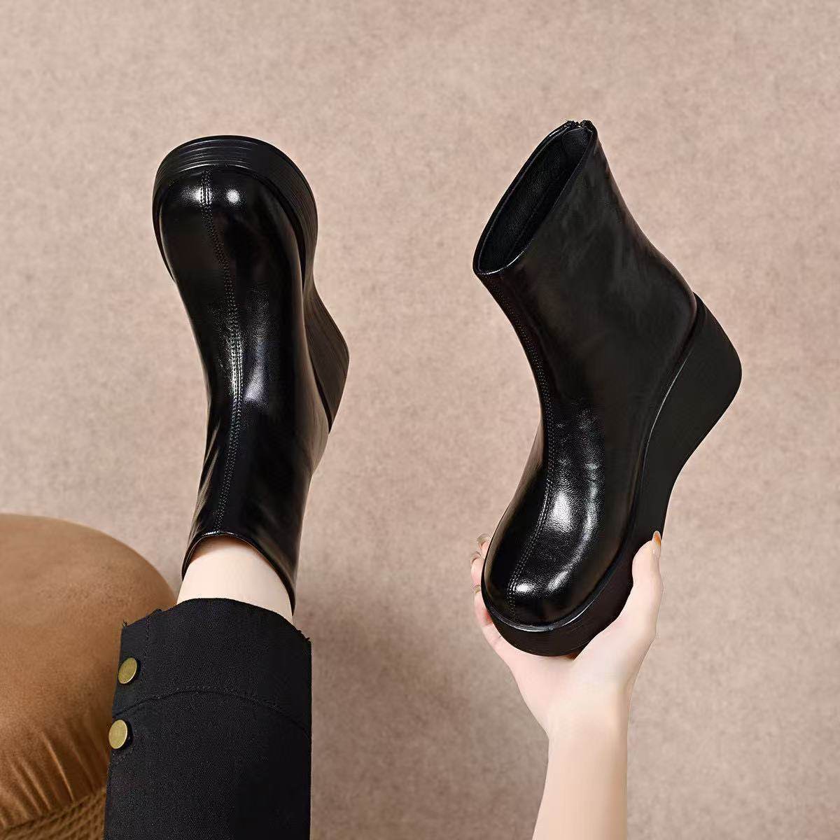 Solange | Botines de cuero con cuña y forro de piel