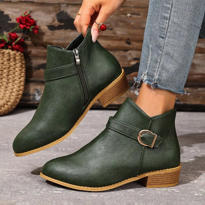 Albane | Botines puntiagudos con hebilla y tacón bajo